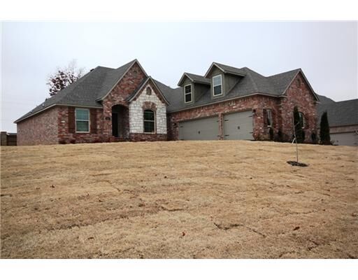 Property Photo: 2101 NW Small Oaks Street AR 72712