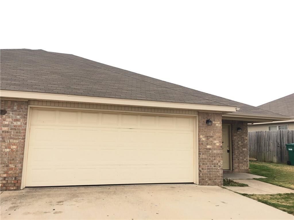 Property Photo: 962 Remington Drive AR 72764