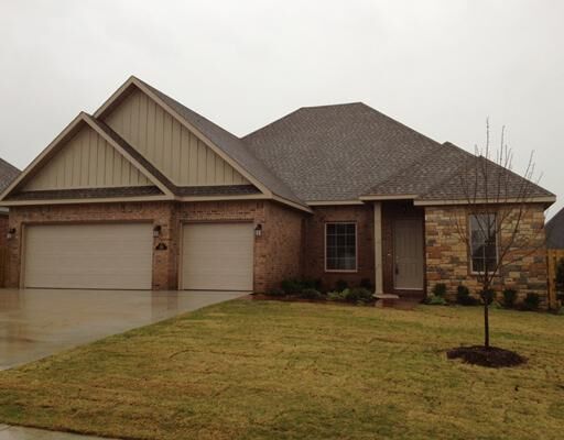 Property Photo:  1540 Foxboro Court  AR 72712 