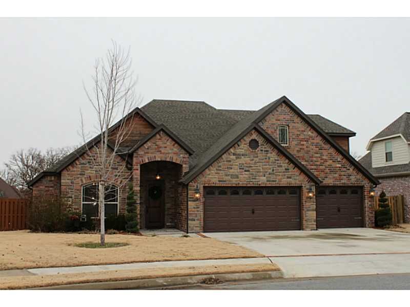 Property Photo:  5604 S 46th Street  AR 72758 