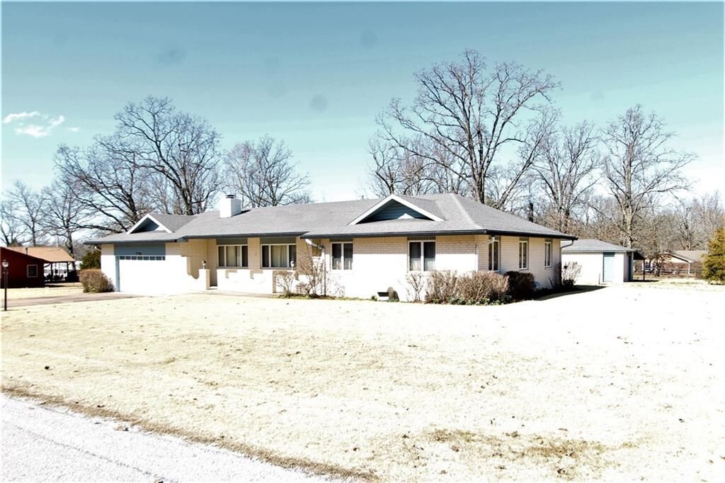 Property Photo: 17949 Ridgeway Drive AR 72761