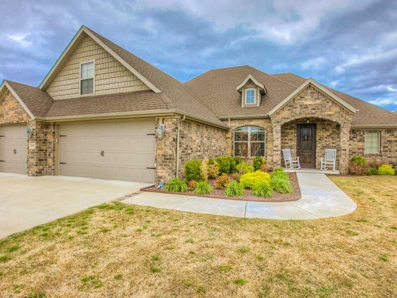 Property Photo:  4103 SW Summerbrook Street  AR 72712 
