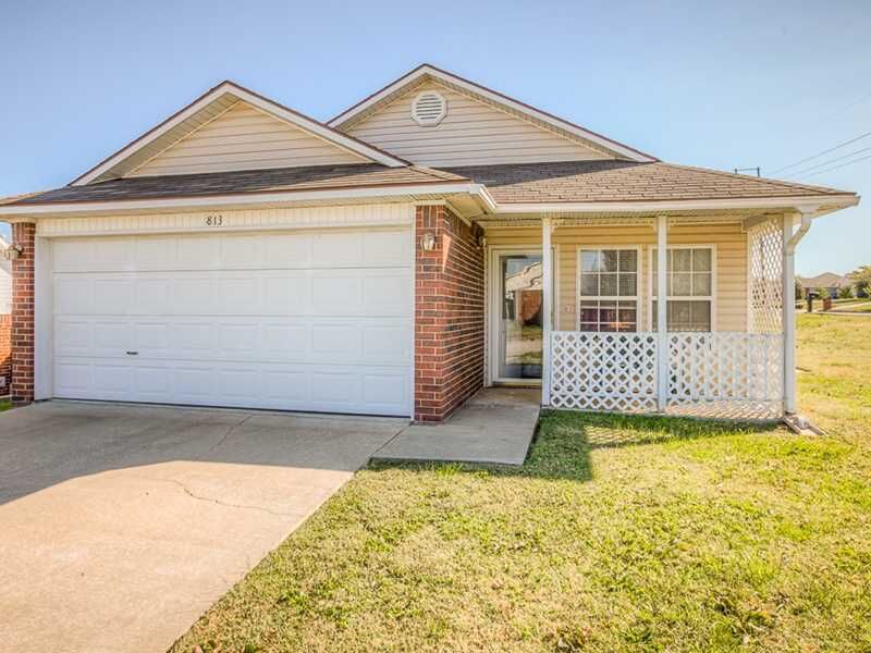 Property Photo:  813 SW Krug Road  AR 72712 