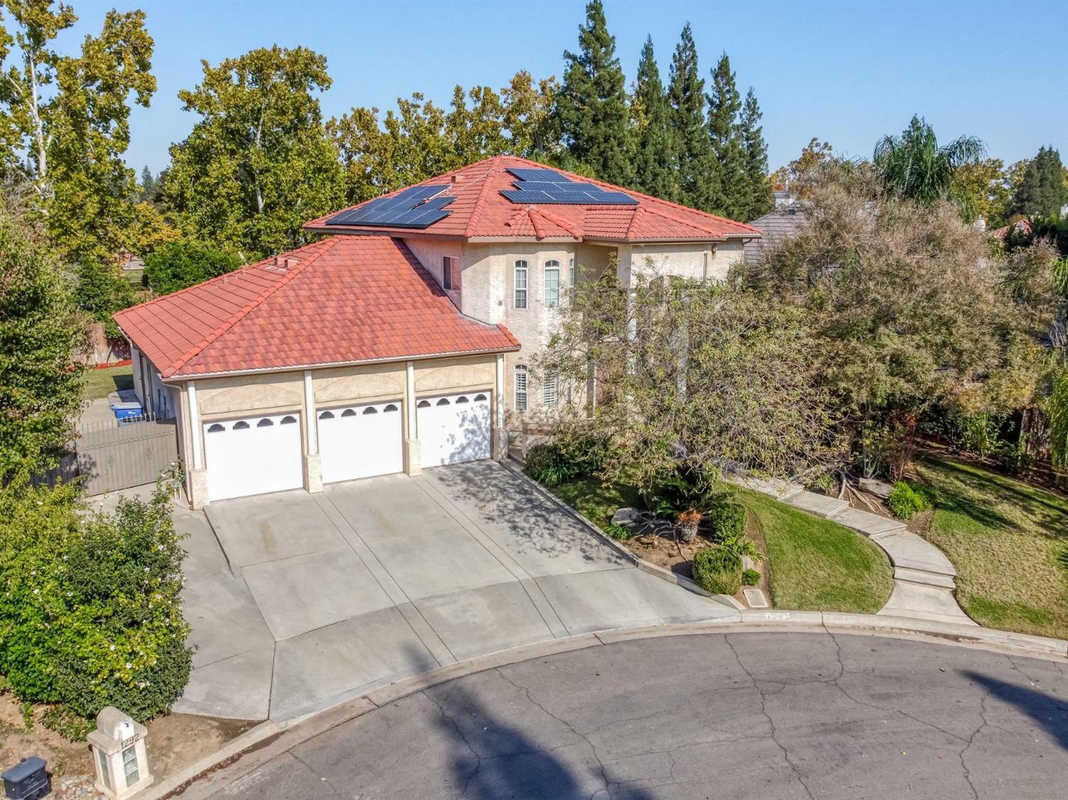 Property Photo:  1292 E Valley Forge Drive  CA 93720 