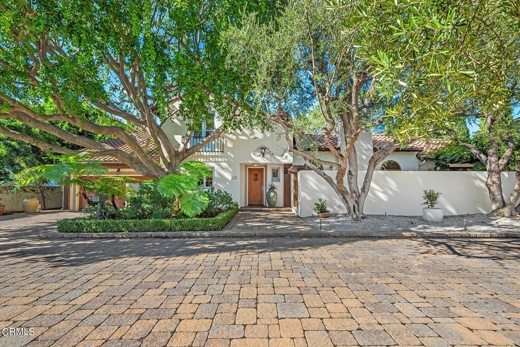 Property Photo:  695 Holladay Road  CA 91106 