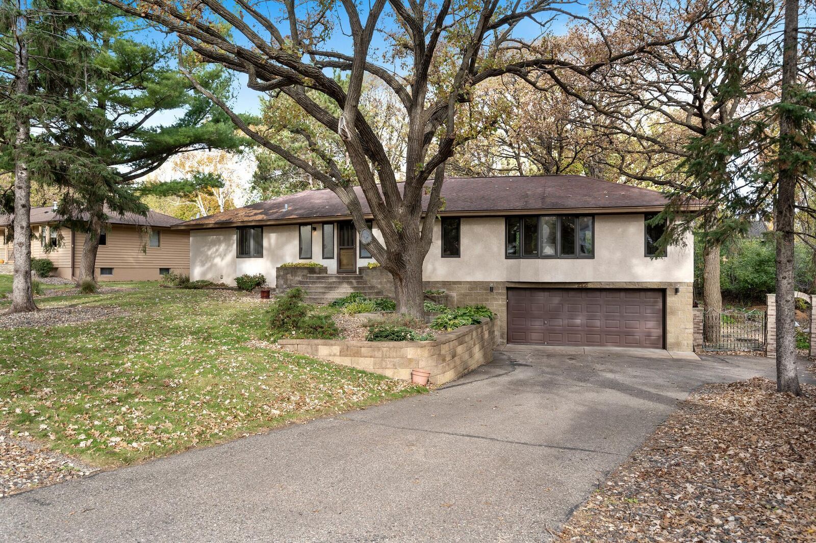 Property Photo:  212 Eileen Circle  MN 55306 