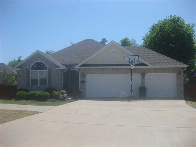 Property Photo: 4995 W New Bridge Road AR 72704