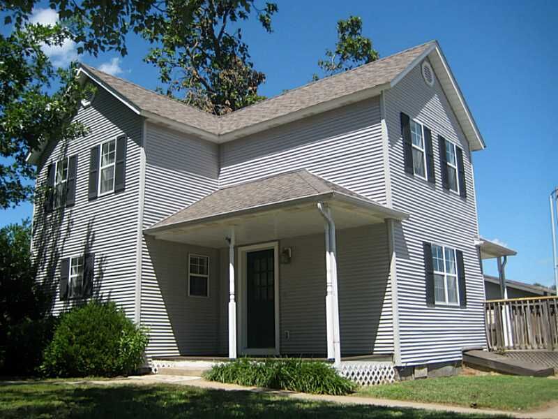 Property Photo: 1009 W Lilac Drive AR 72758