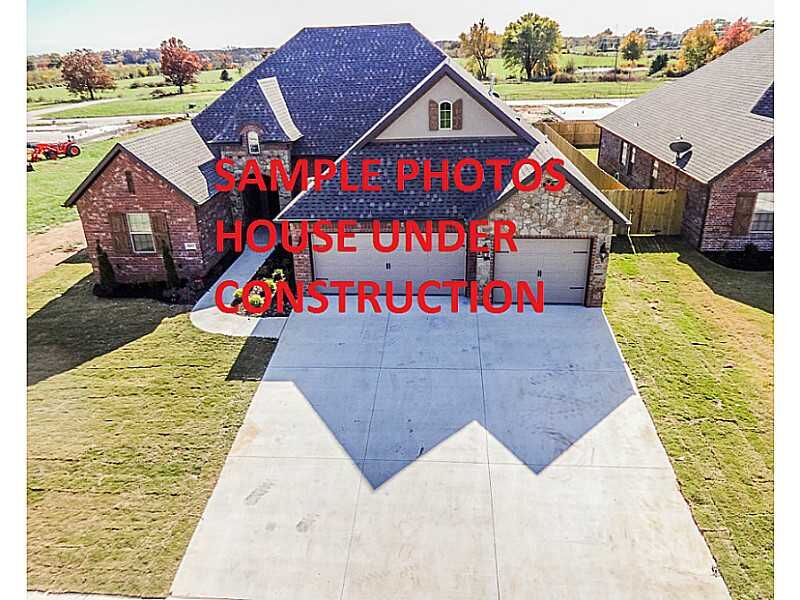Property Photo: 3205 SW Mahogany Avenue AR 72712