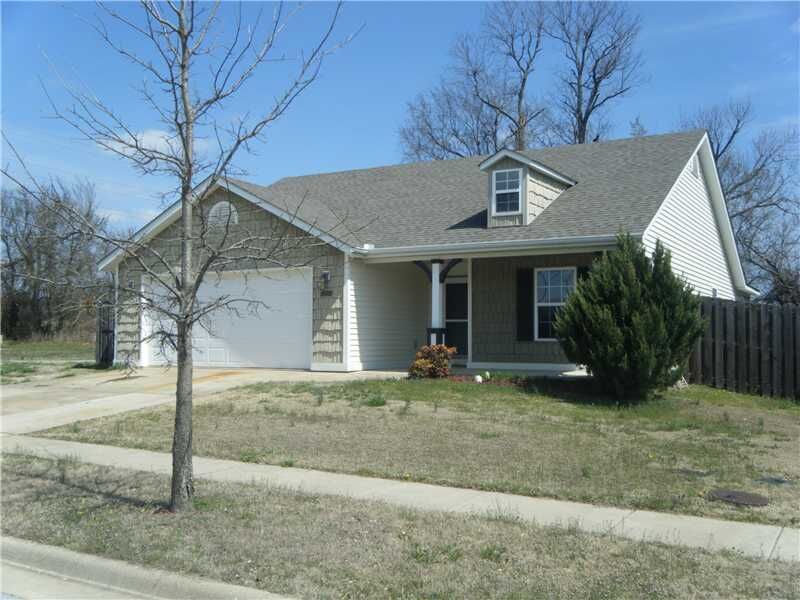 Property Photo: 4307 W Serviceberry Drive AR 72704