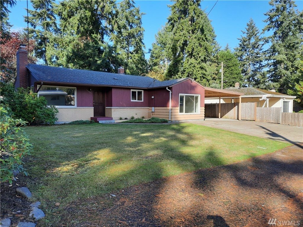 Property Photo:  19851 Phinney Ave N  WA 98133 