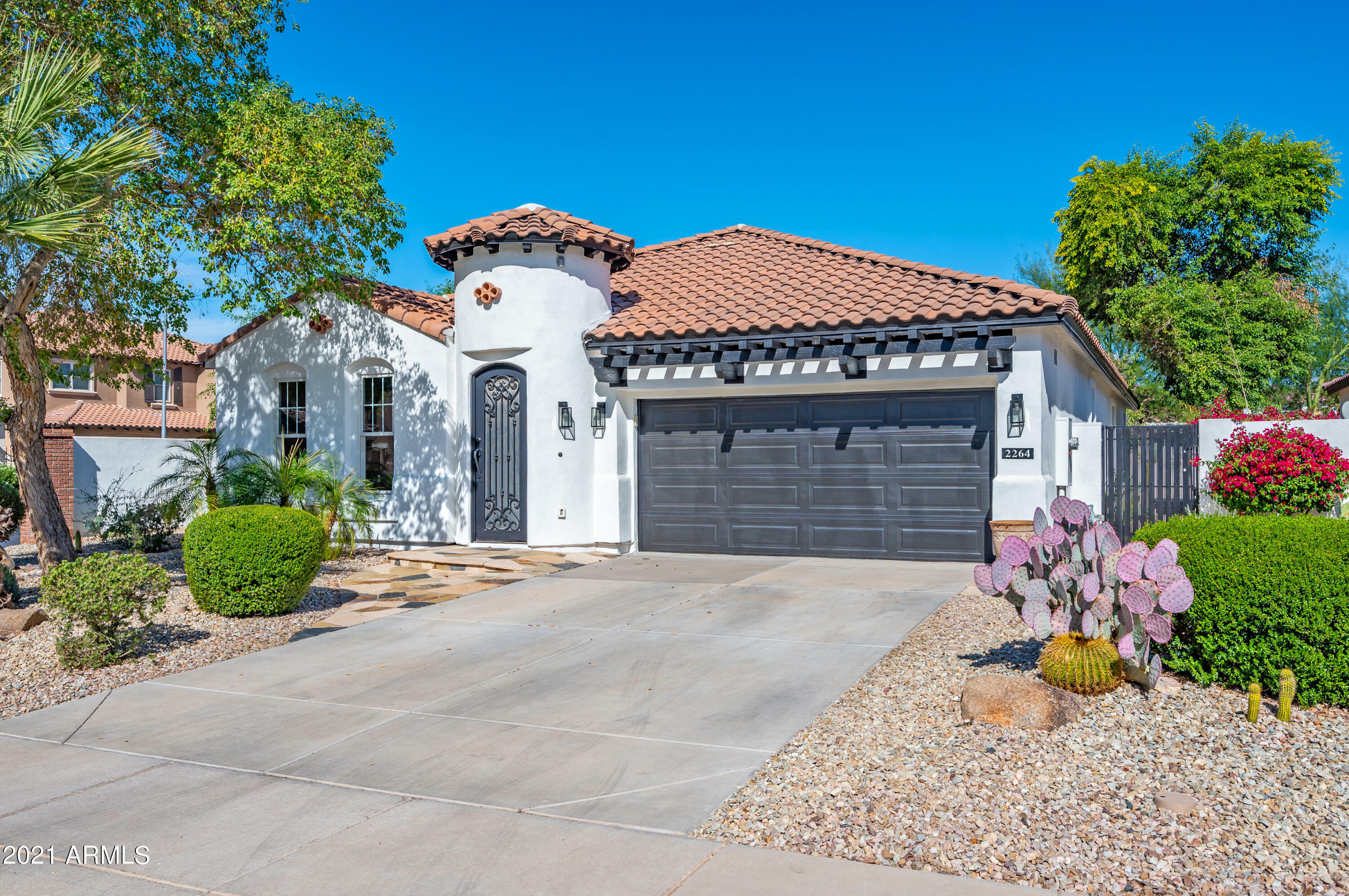 Property Photo:  2264 E Desert Broom Place  AZ 85286 