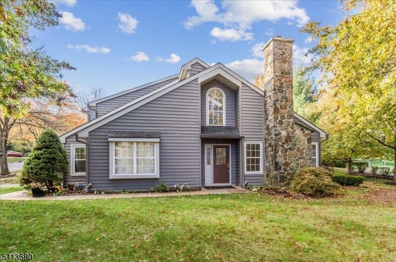 Property Photo: 40 Roxbury Ct A NJ 08540