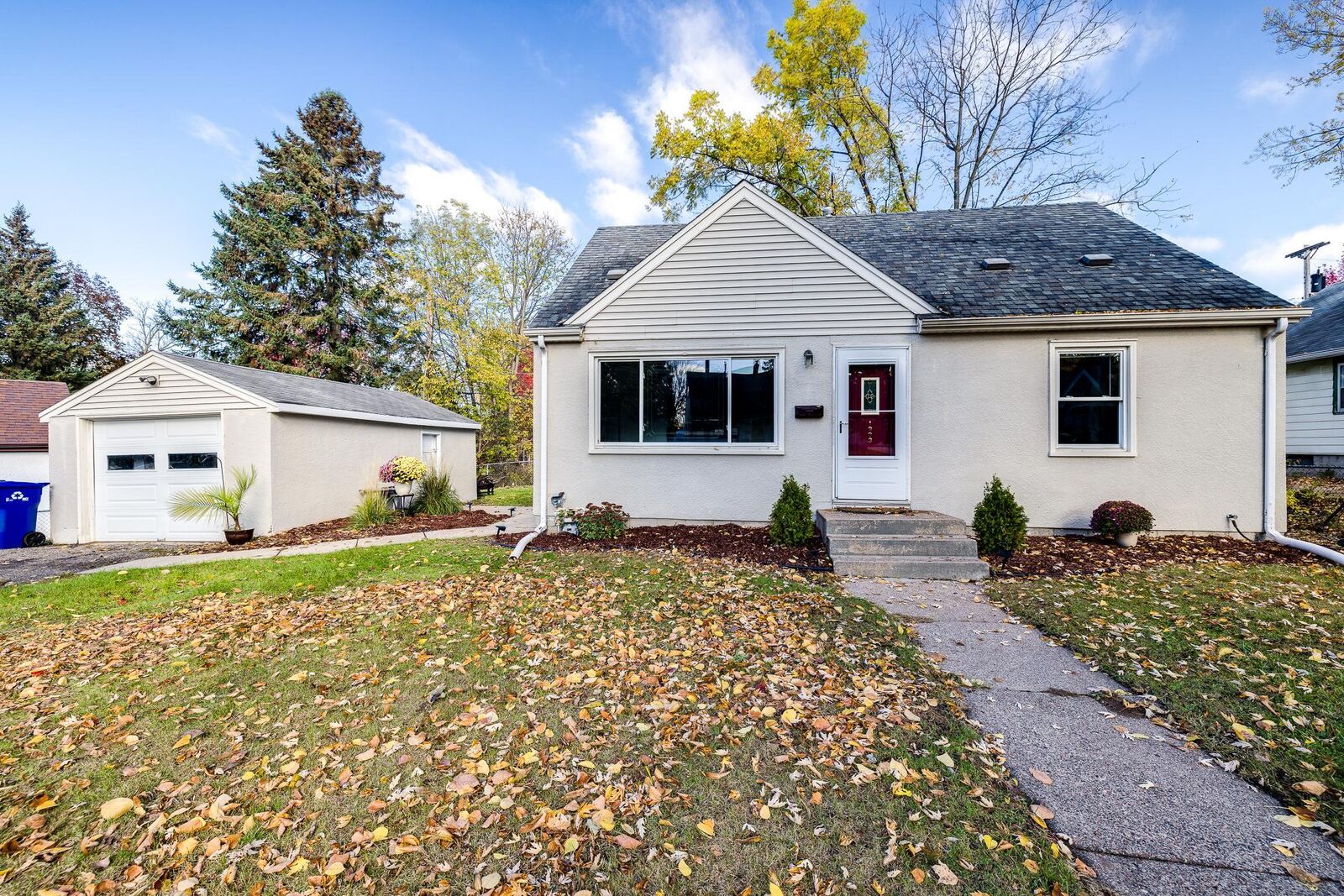 Property Photo:  1993 Bush Avenue E  MN 55119 