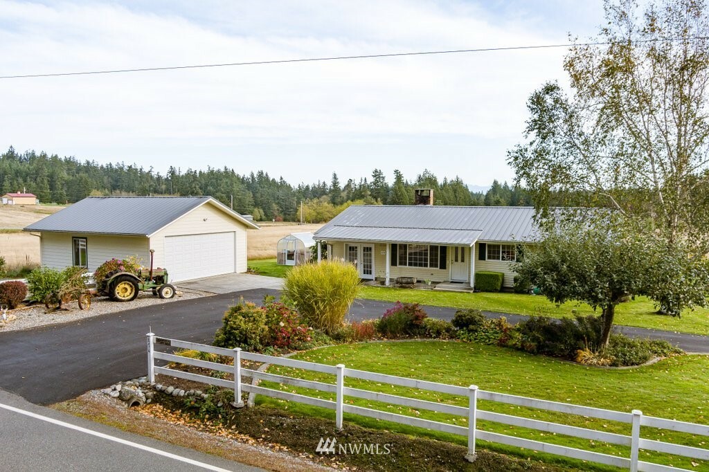 Property Photo:  854 Devries Road  WA 98277 