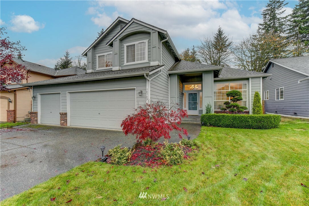 Property Photo:  10702 27th Drive SE  WA 98208 