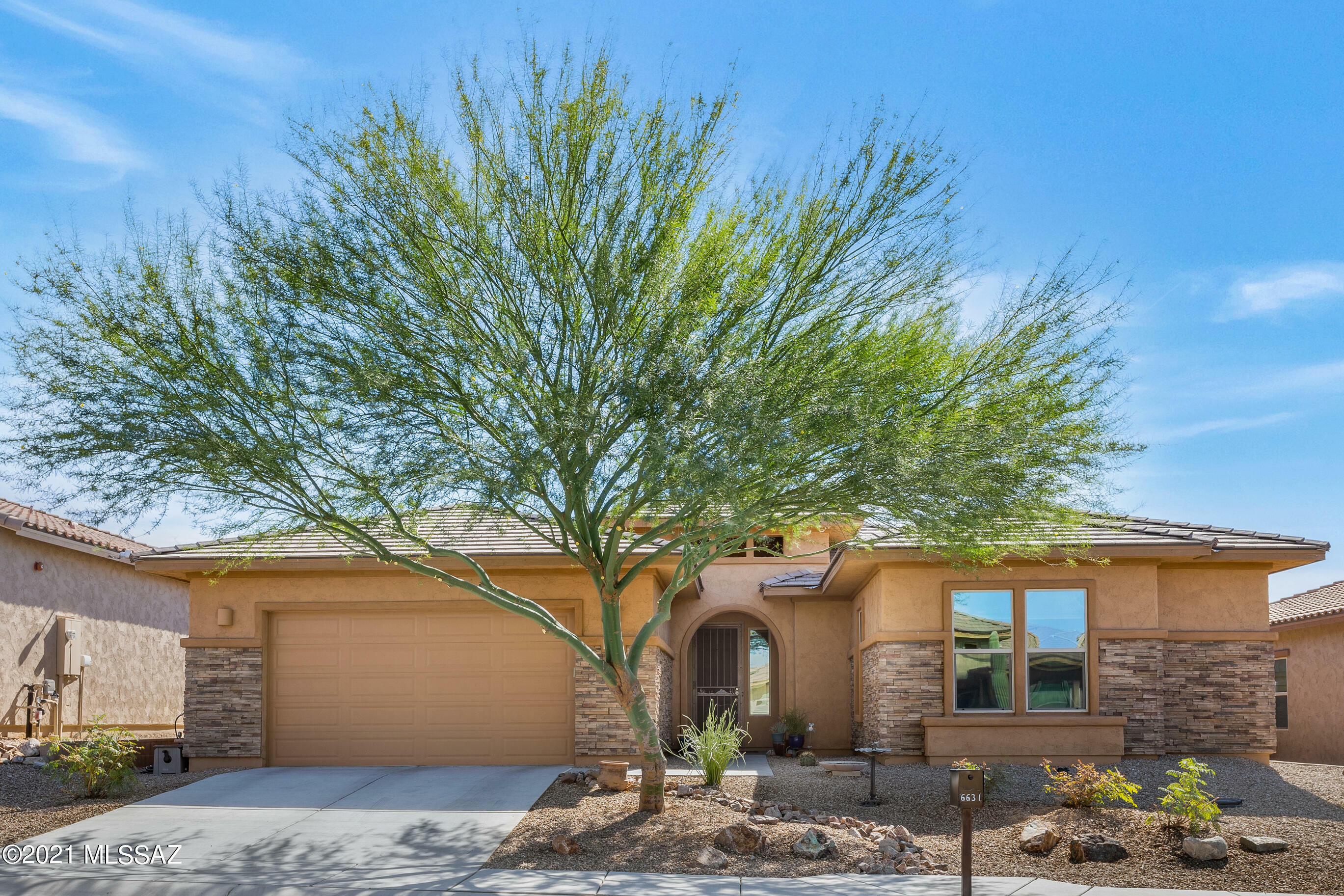 Property Photo:  6631 W Whispering Windmill Lane  AZ 85658 