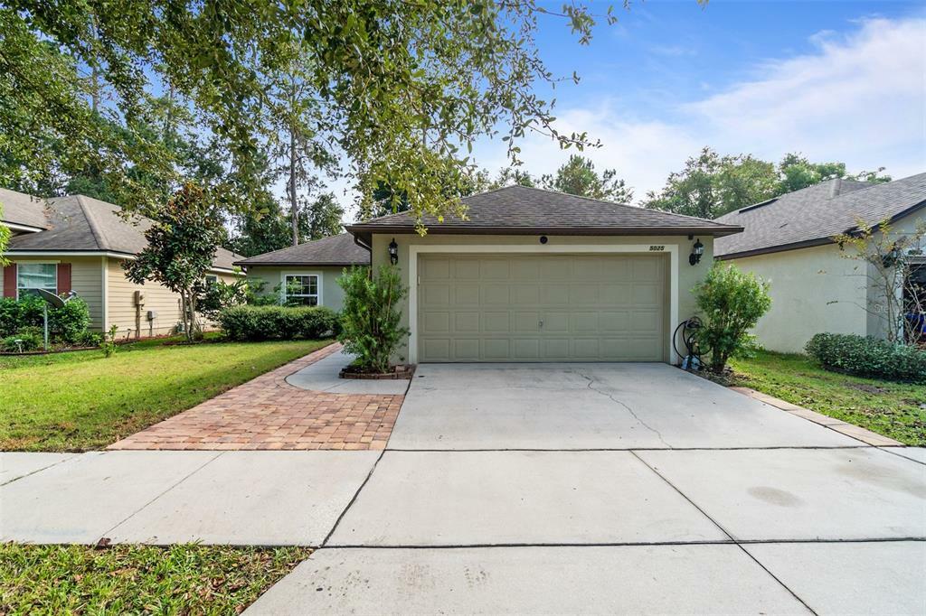 Property Photo:  5025 NW 81st Avenue  FL 32653 