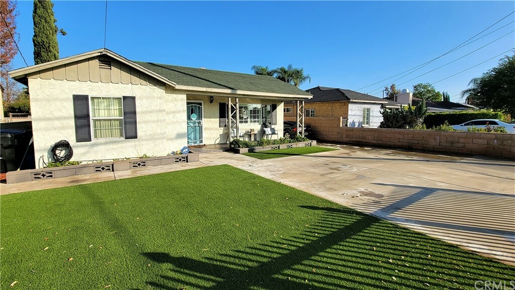 Property Photo:  624 N San Antonio Avenue  CA 91762 