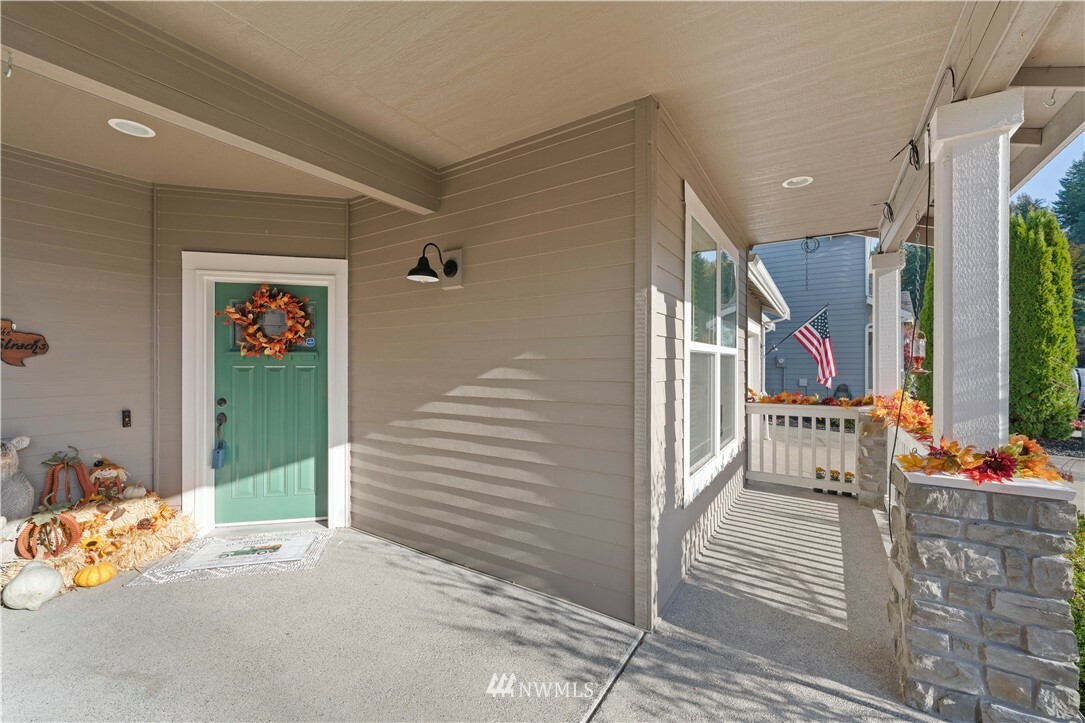 Property Photo:  18301 124th Street E  WA 98391 