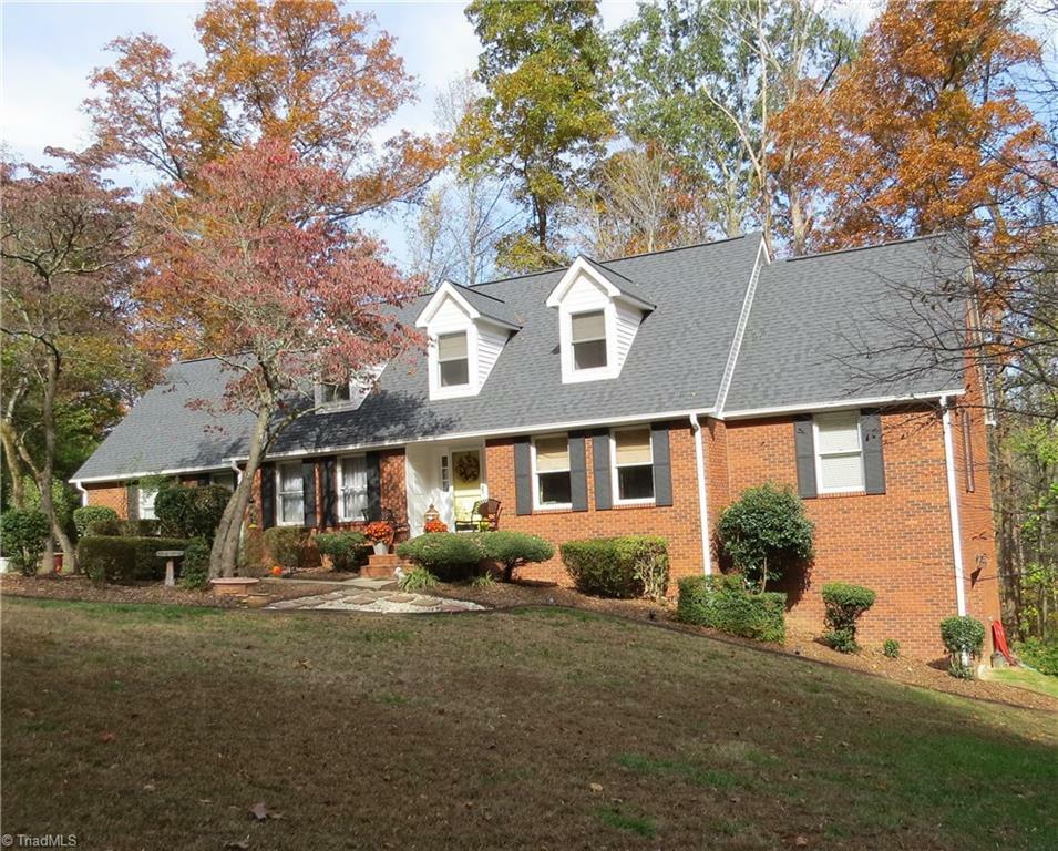 Property Photo:  301 Ivy Lane  NC 28697 