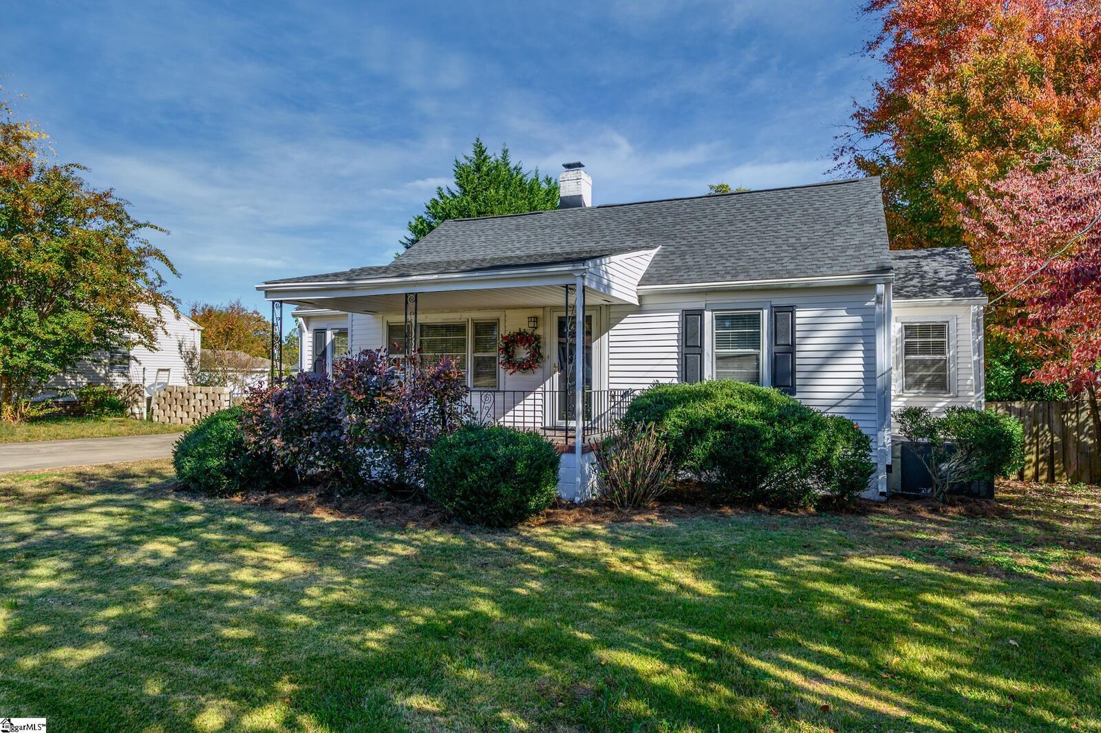 Property Photo: 214 Donnan Road SC 29687-2615