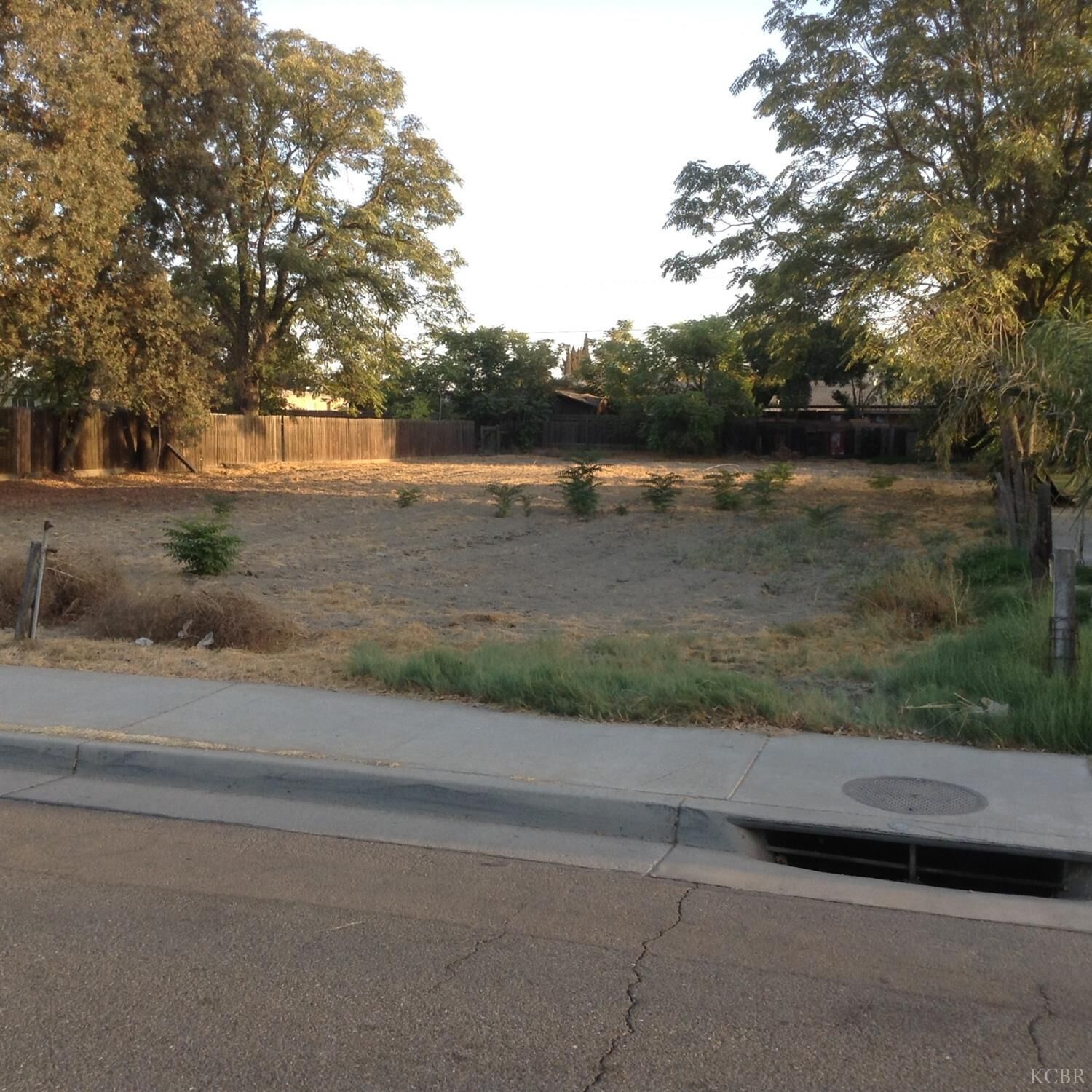 Property Photo:  1109 7th Street   93230 