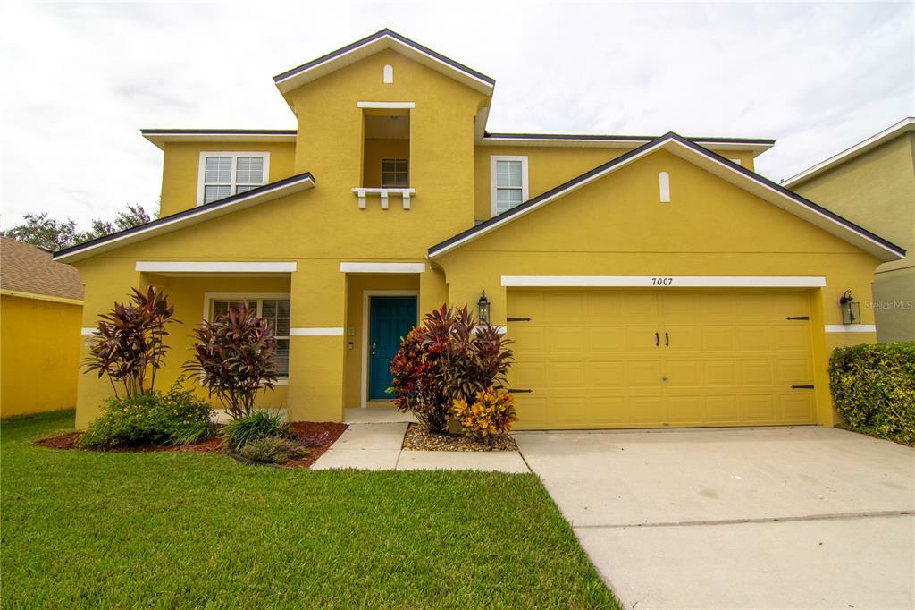 Property Photo:  7007 Early Gold Lane  FL 33578 