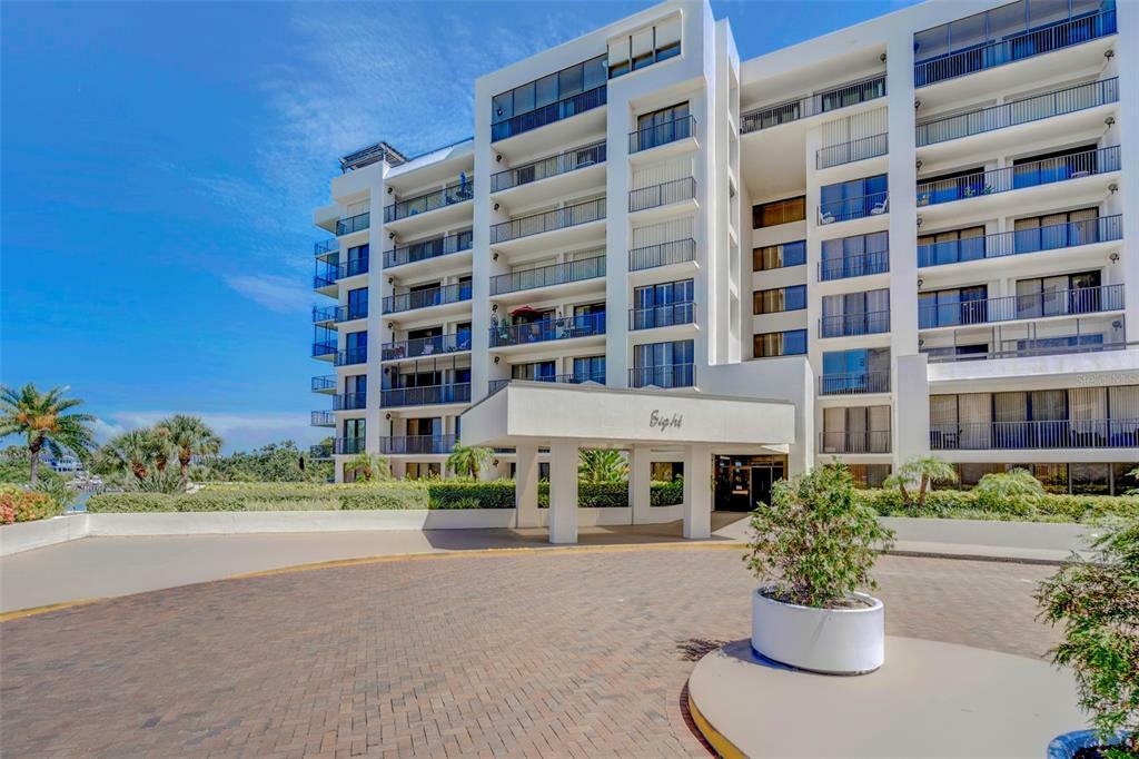 Property Photo: 8 Belleview Boulevard 505 FL 33756