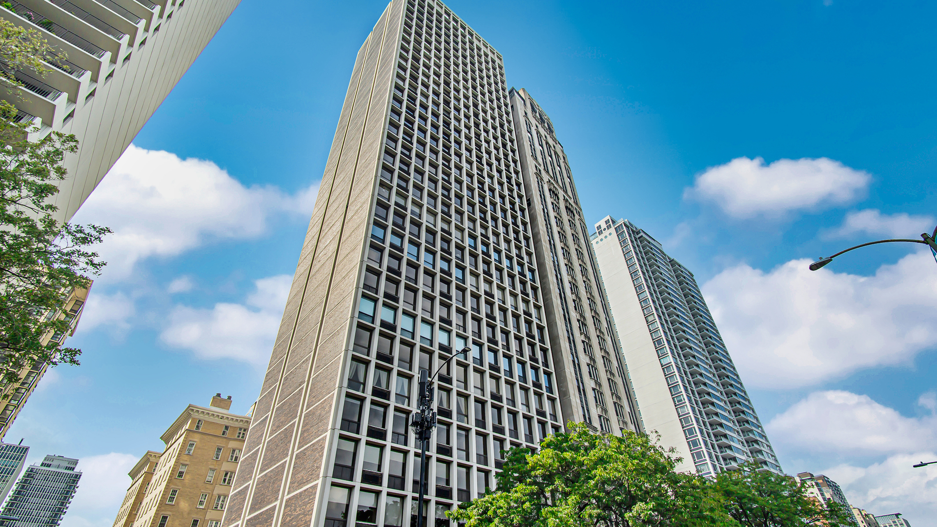 Property Photo:  1240 N Lake Shore Drive 17A  IL 60610 