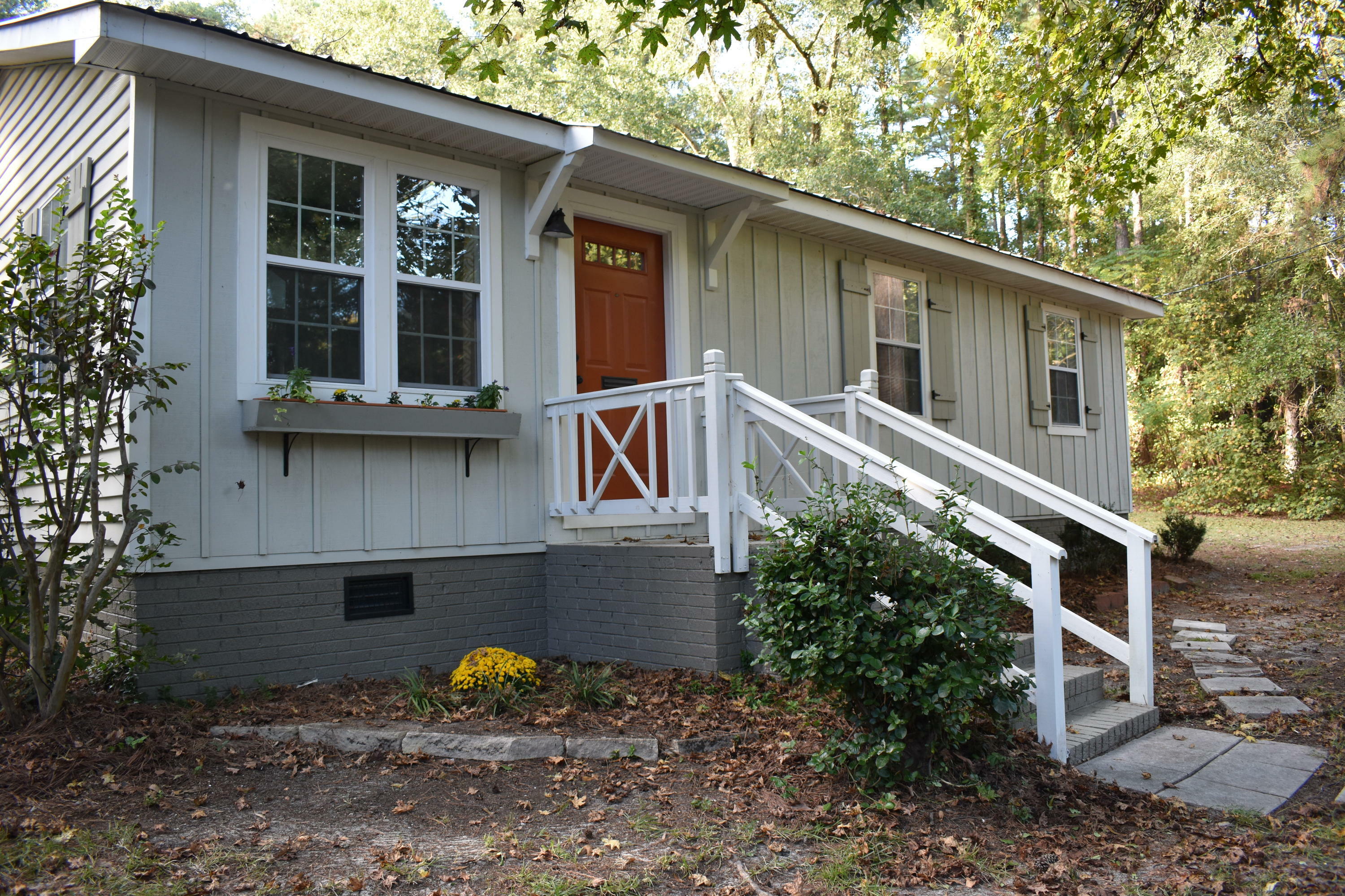 Property Photo:  236 Barnes Avenue  NC 28394 