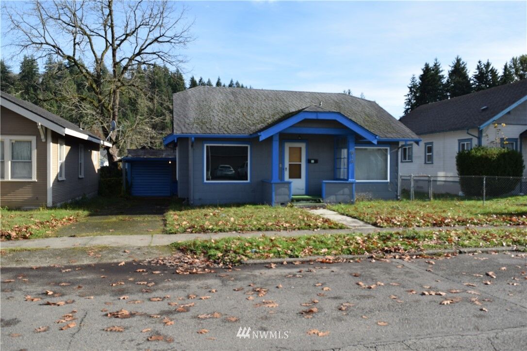 Property Photo:  818 S Gold Street  WA 98531 