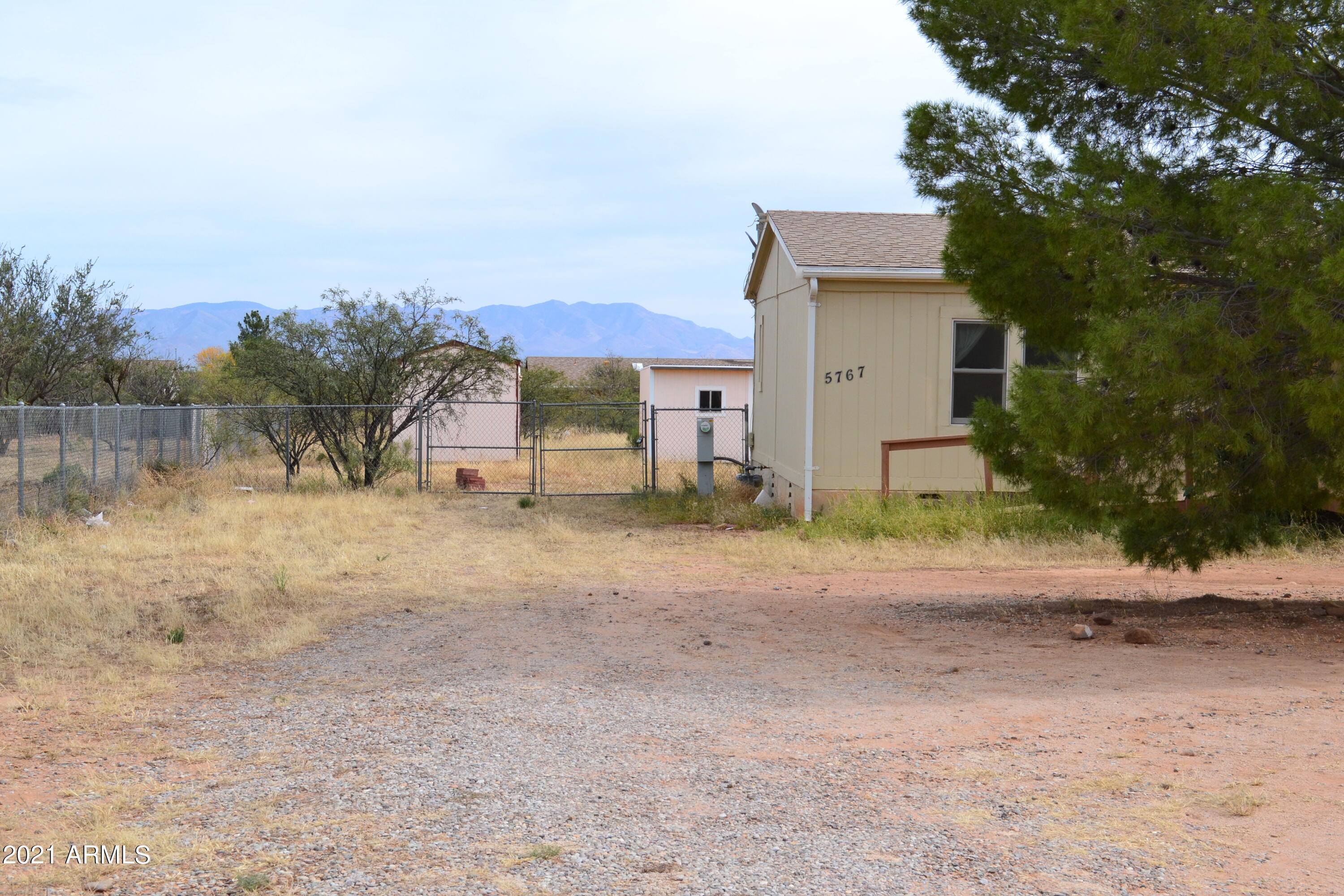 Property Photo: 5767 S White Oak Lane AZ 85615