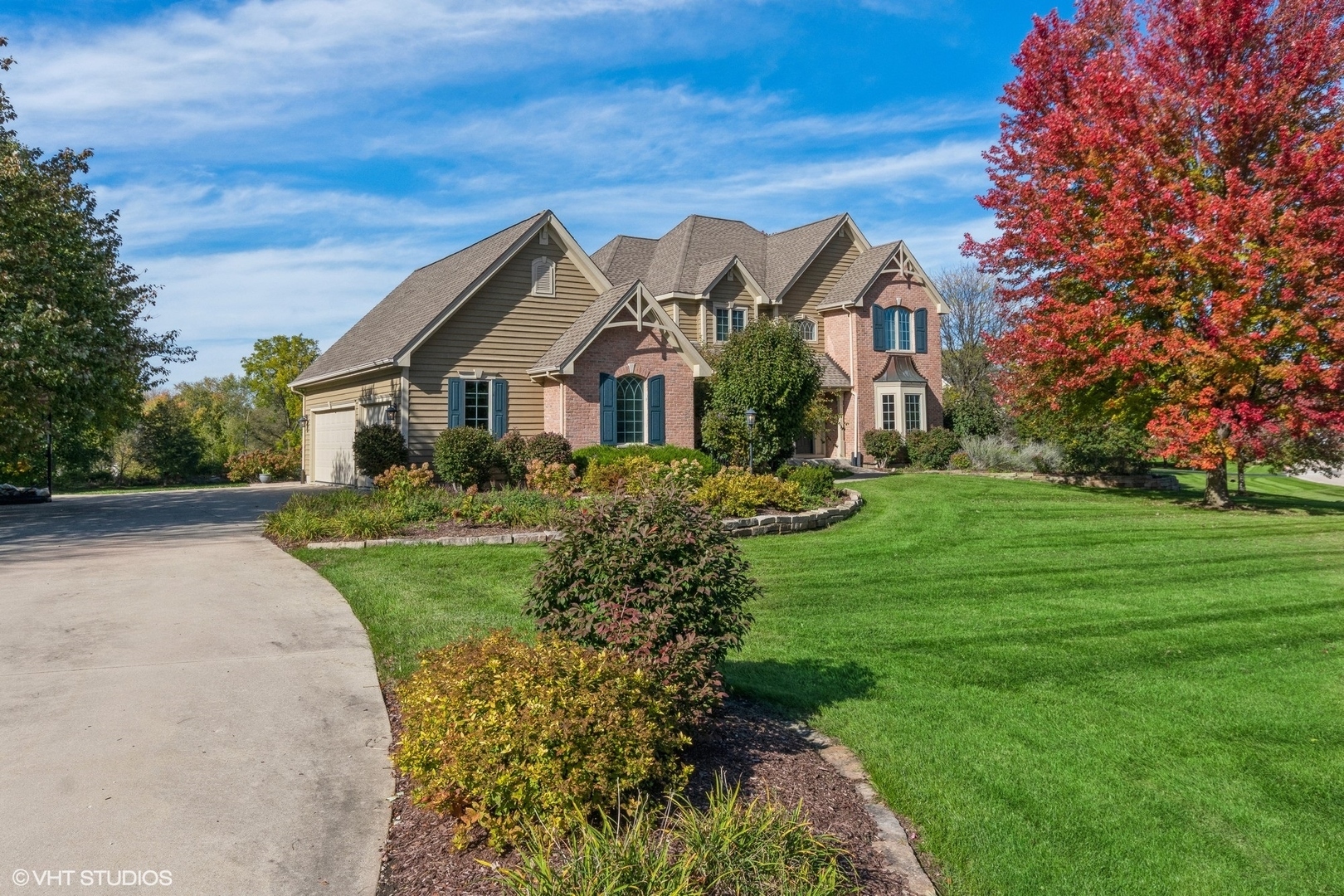 Property Photo: 39W240 Meadowview Court IL 60175