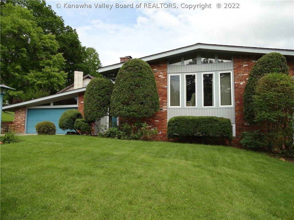 Property Photo:  5436 Lea Hill Drive  WV 25705