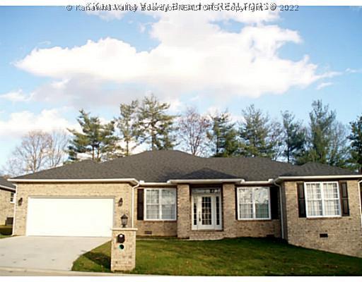 Property Photo: 33 Regent Street WV 25526