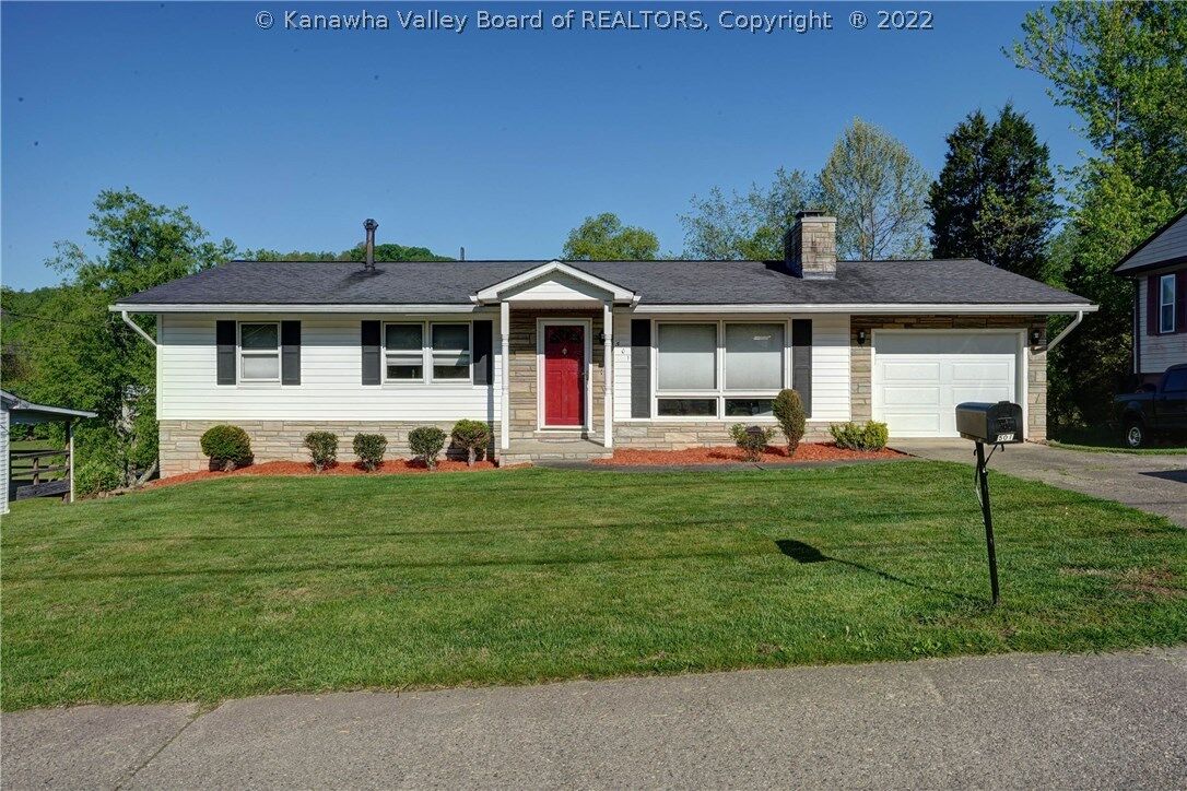 Property Photo: 501 Empire Drive WV 25313