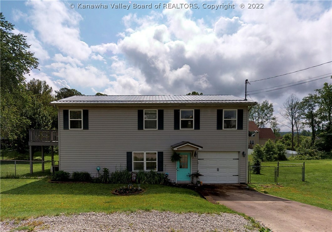 Property Photo:  134 Saunders Street  WV 25560 