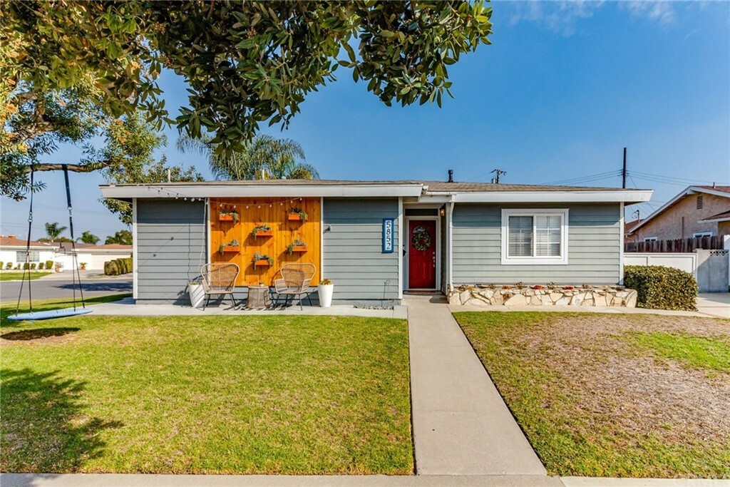 Property Photo: 5852 Meinhardt Road CA 92683