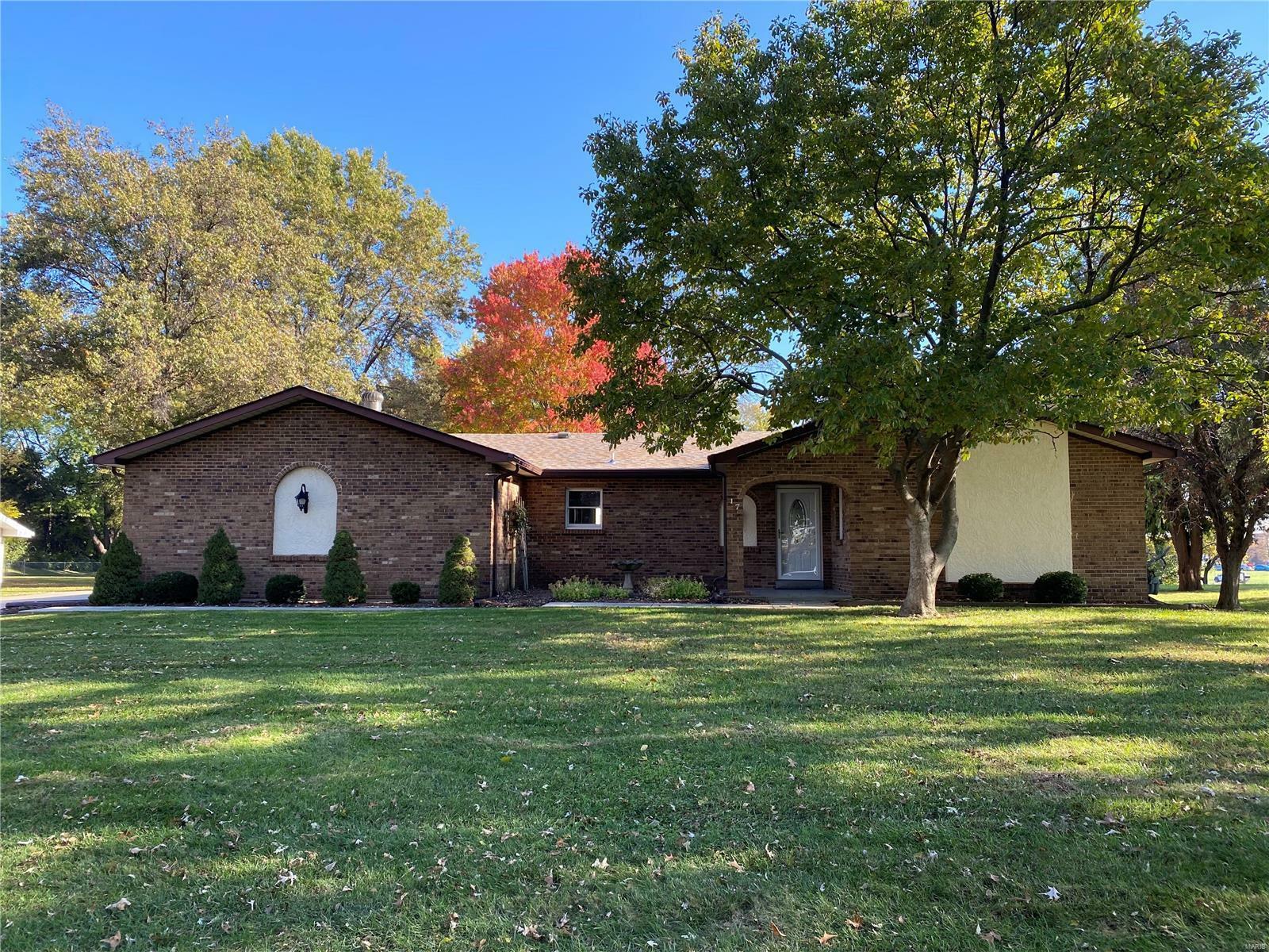 Property Photo: 17 Ranchero Drive 63303