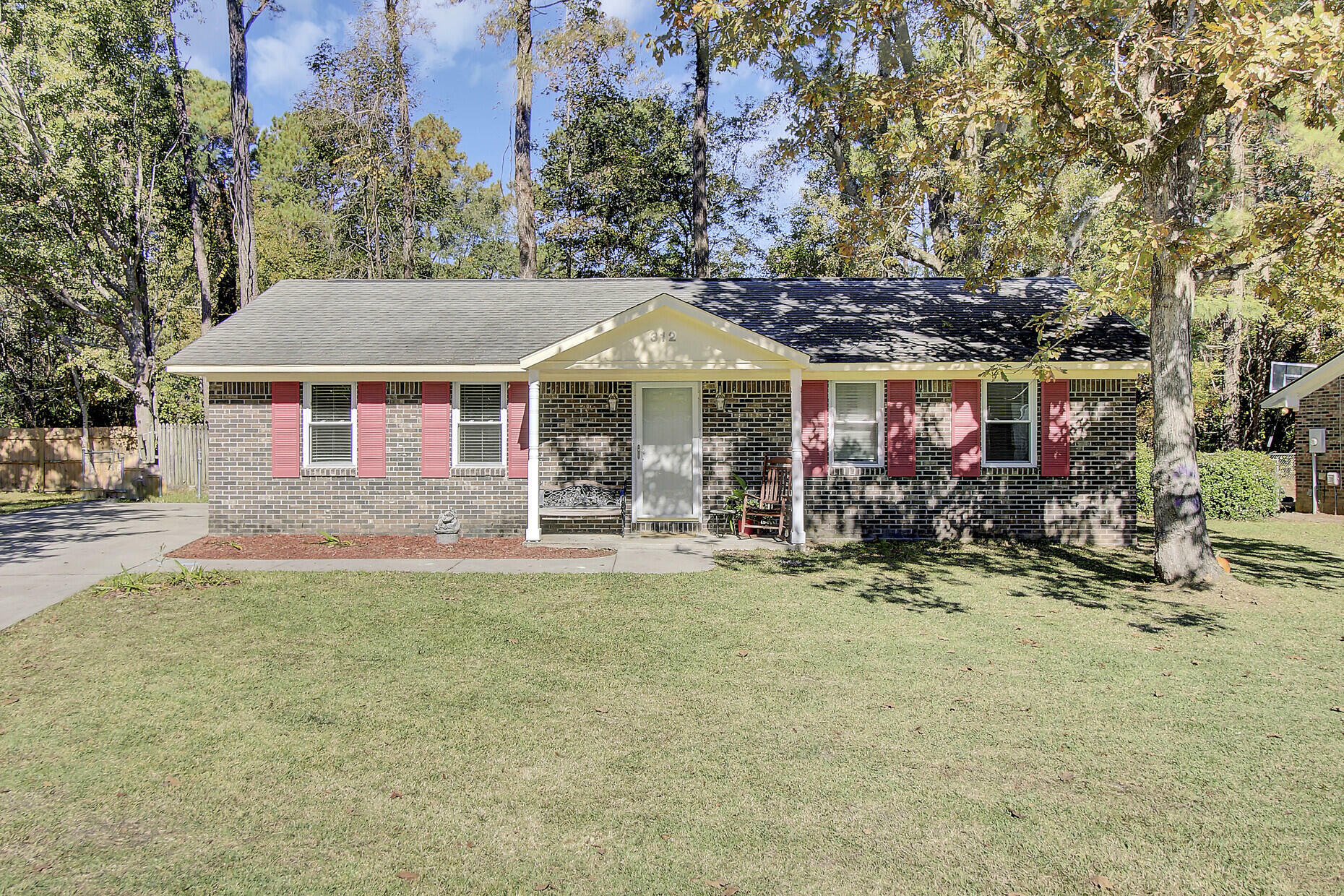 Property Photo:  312 Umbria Drive  SC 29486 