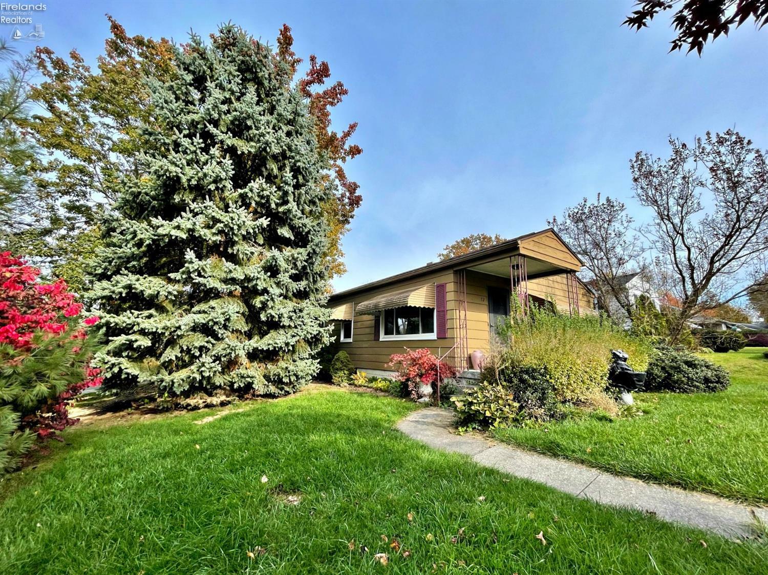 Property Photo:  72 Riverlea  OH 44883 