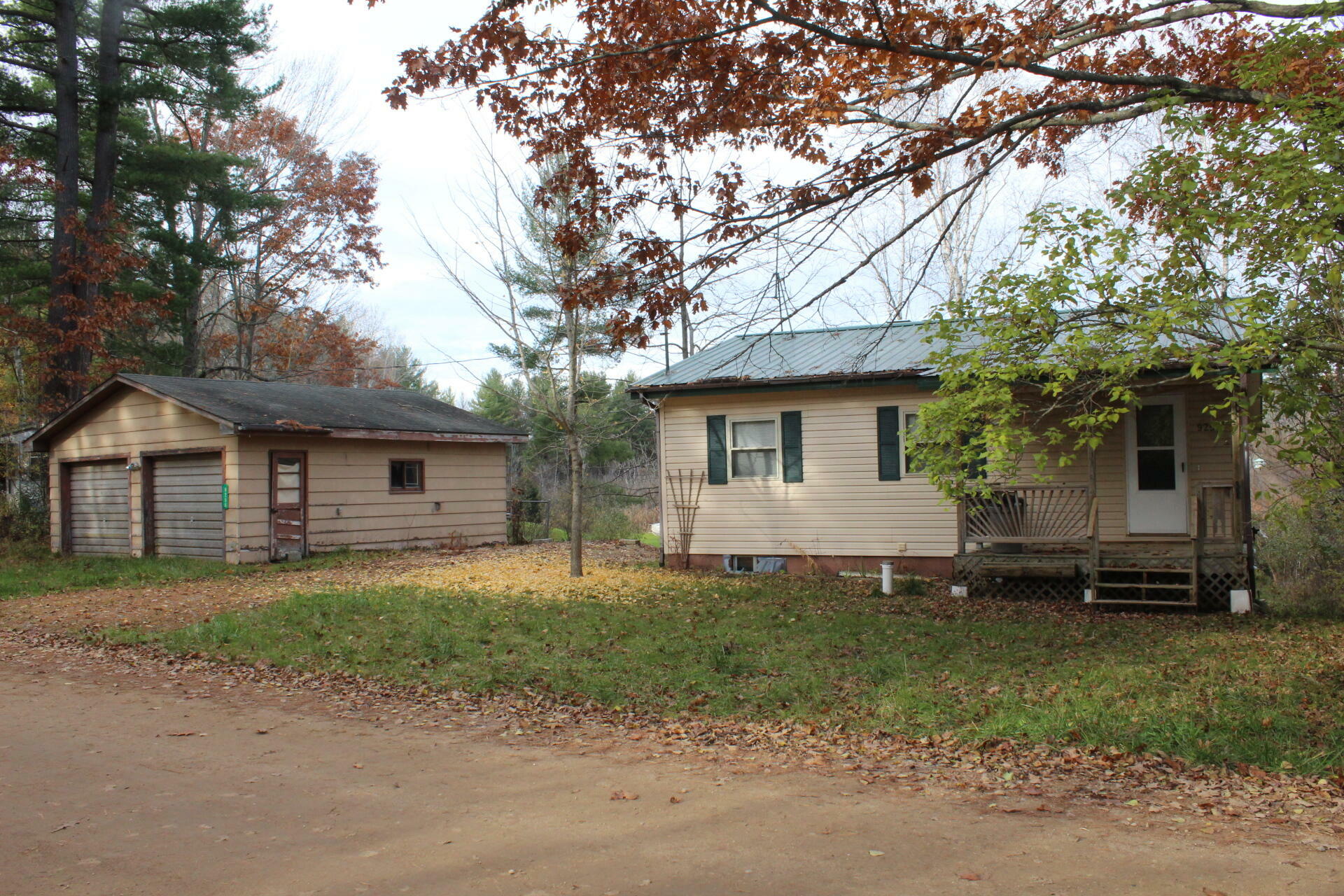 Property Photo:  9256 Pine Drive  MI 49631 