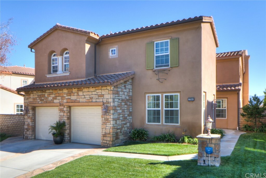 Property Photo:  27066 Maple Tree Court  CA 91381 