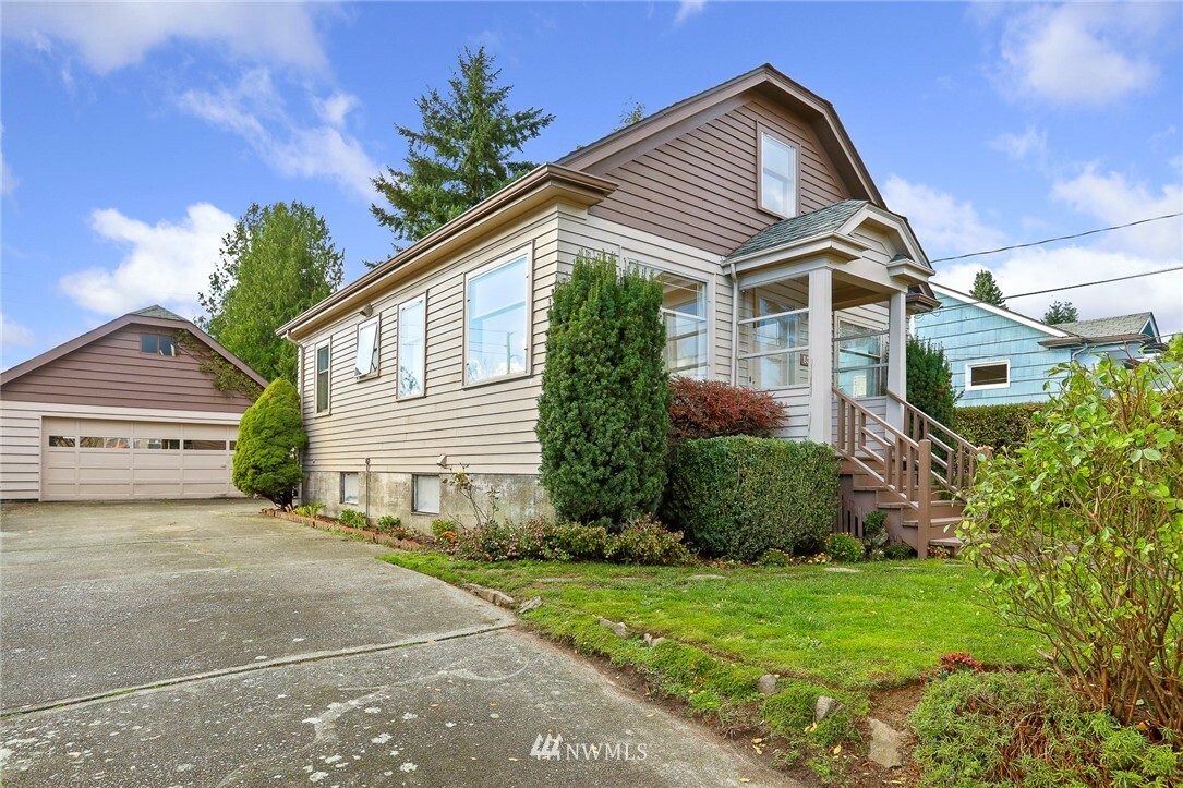 Property Photo: 8007 10th Avenue NW WA 98117