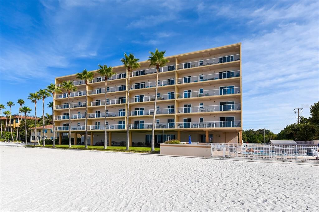 Property Photo:  2721 Gulf Of Mexico Drive 301  FL 34228 