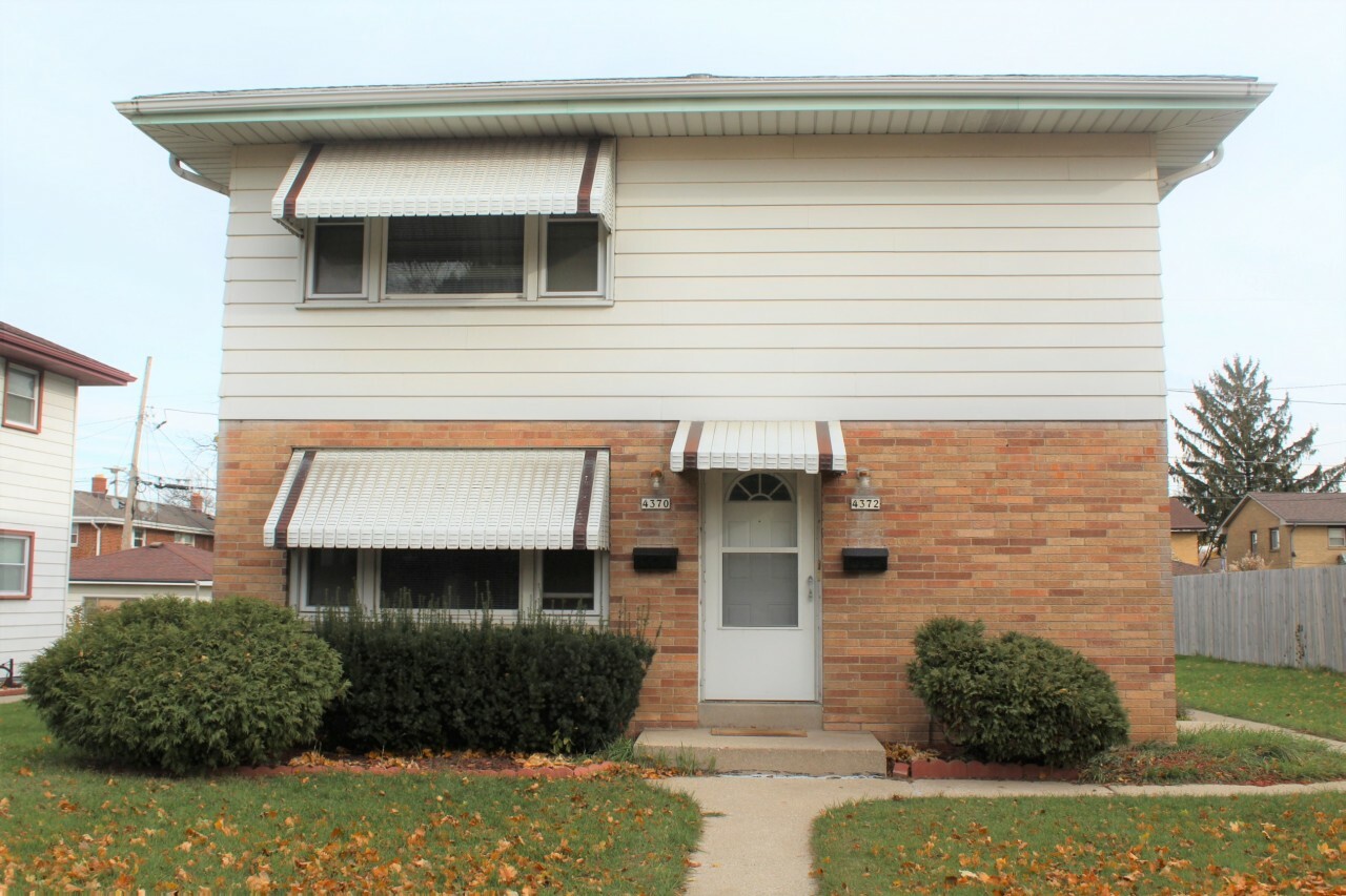 Property Photo:  4370 S 14th St 4372  WI 53221 