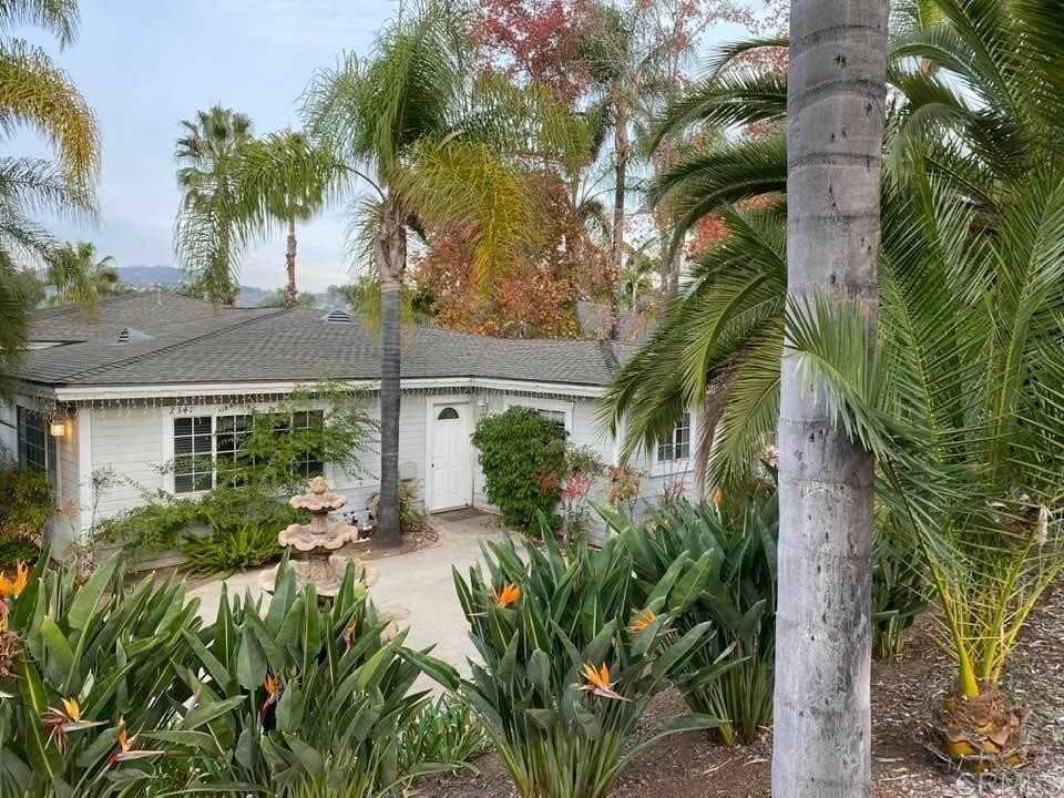 Property Photo: 2347 Primrose Ave CA 92083