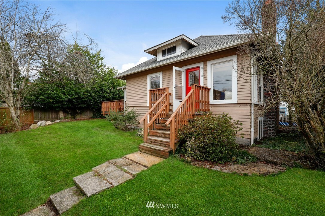 Property Photo:  8710 Fremont Avenue N  WA 98103 