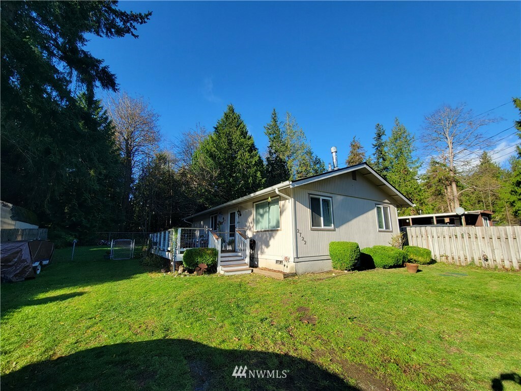 Property Photo:  2722 El Camano Street  WA 98282 